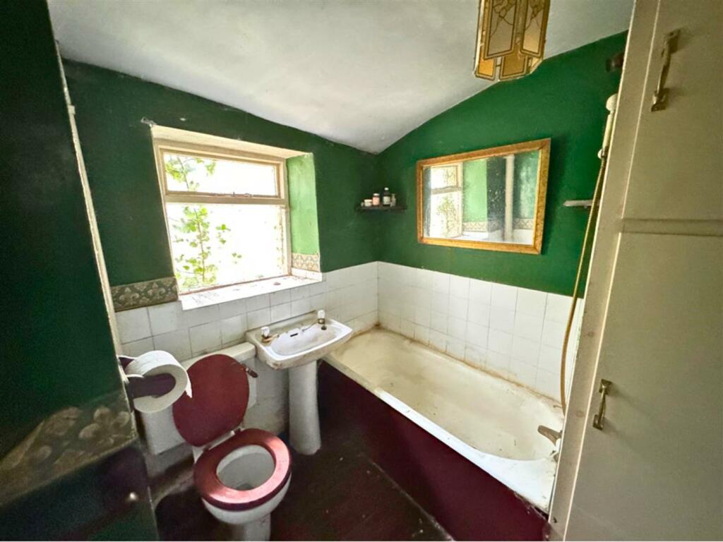 Flat - Bathroom