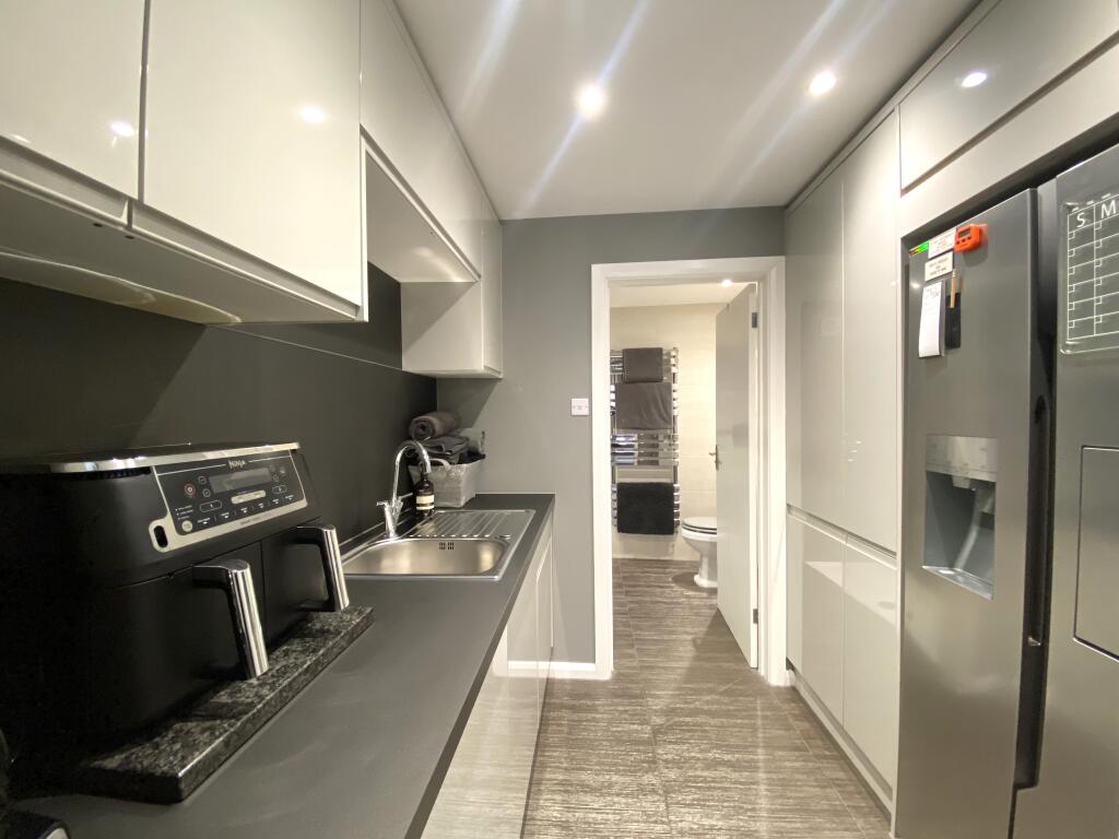 kitchen area in annexe