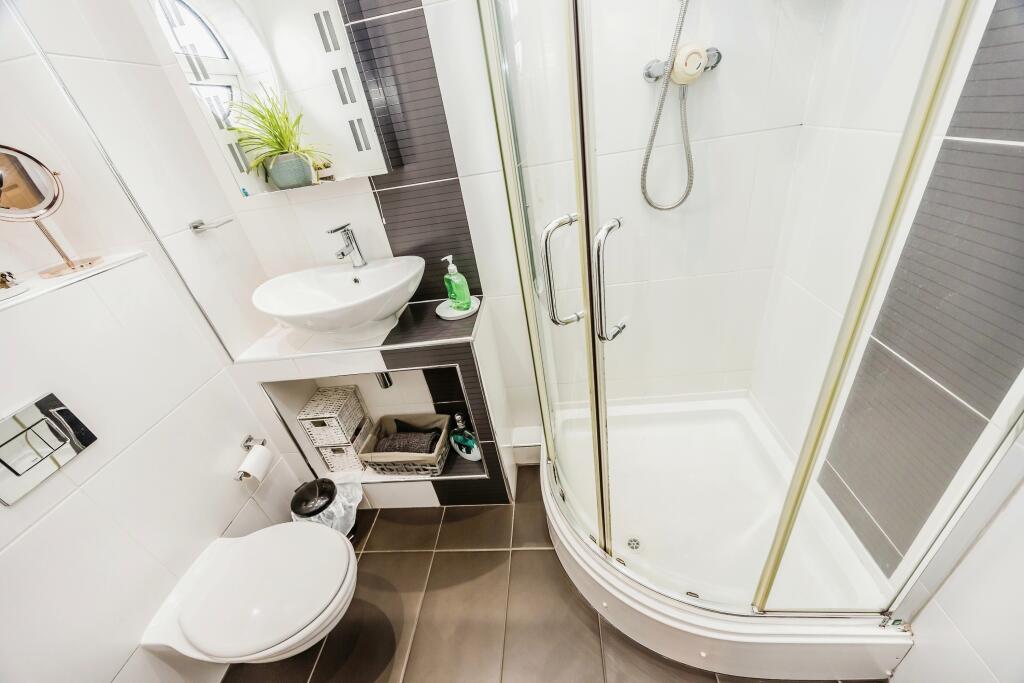 En-suite Two
