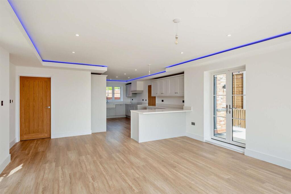 8651678-interior60-800.jpg