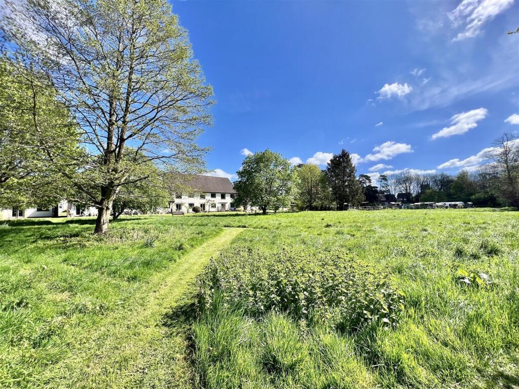 Gardens 2.jpg