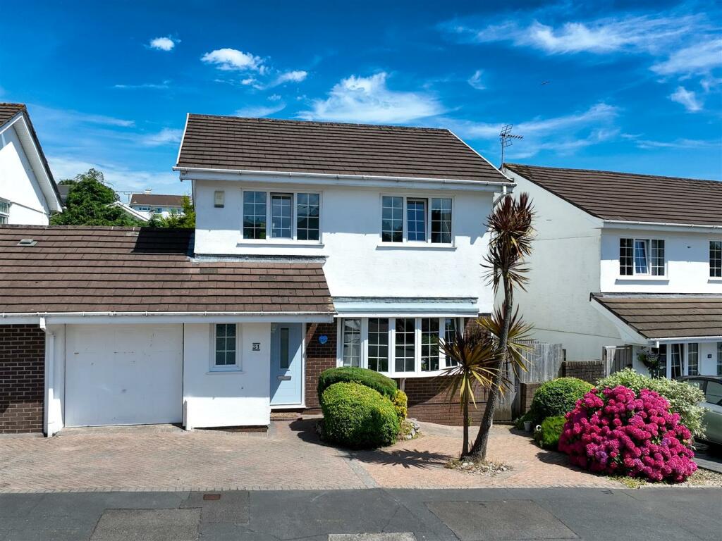 Sequence 01.00_00_48_09.Still006-2.jpg