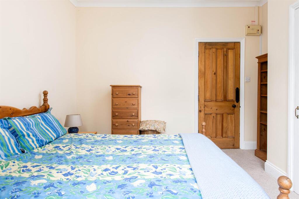 Bedroom_2 - Copy.jpg