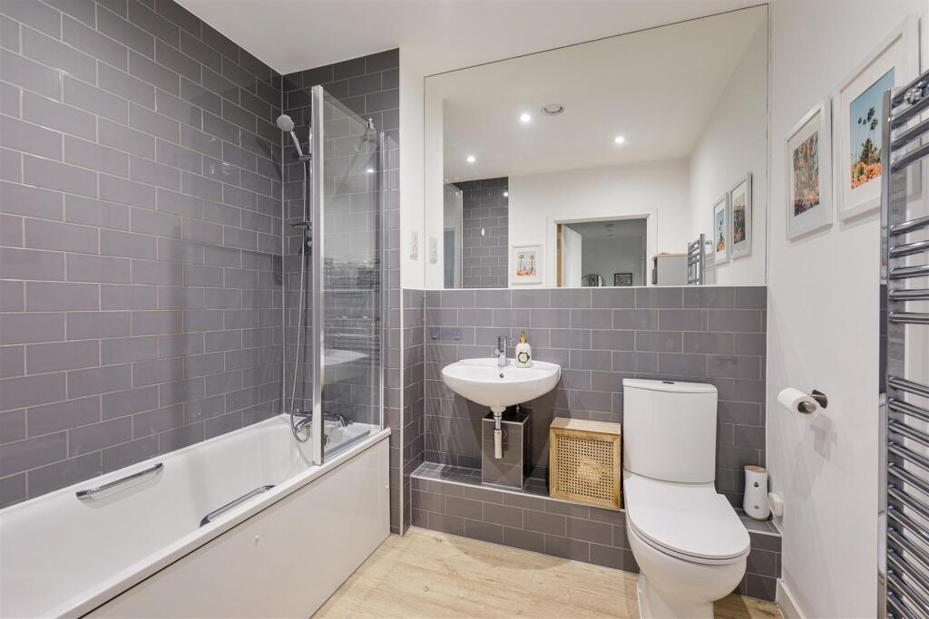 Old Brewery Way, E17