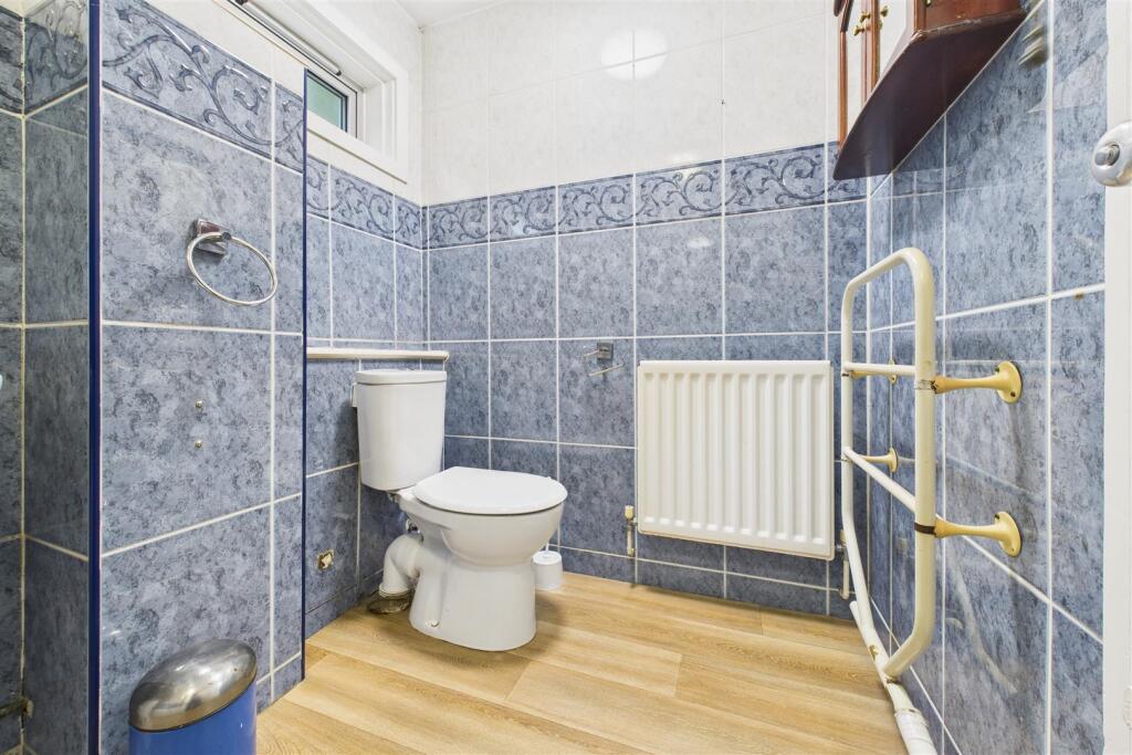 1A Shaplands, Stoke Bishop, Bristol BS9 1AY | A Fr