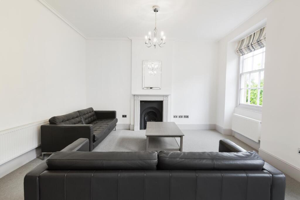 living room ()