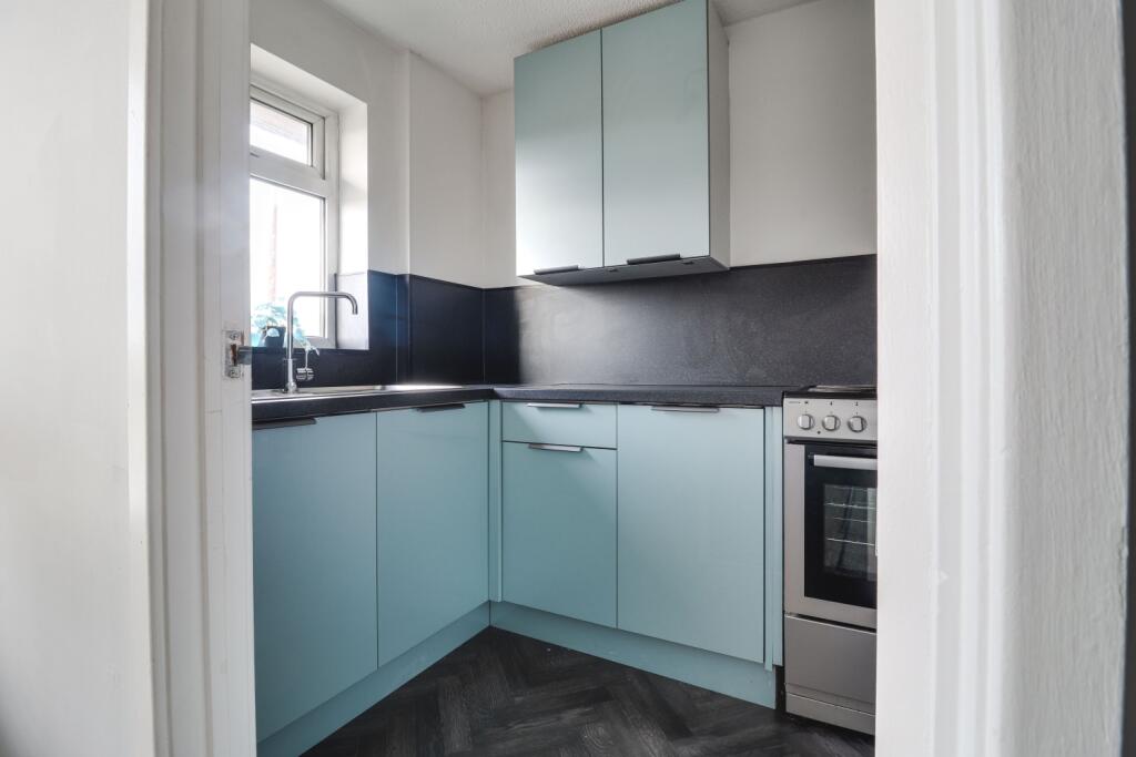 ALDER AVENUE-04