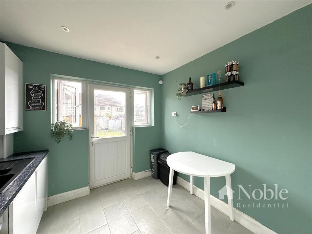 Kitchen/Breakfast Room