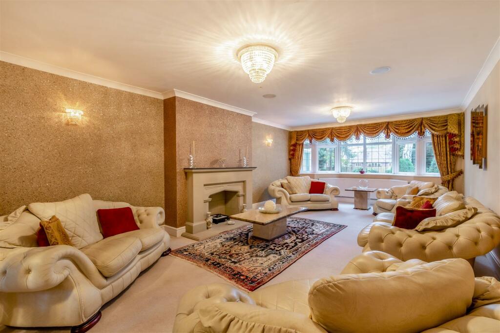 8528405-interior13.jpg