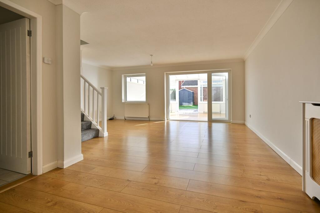 Open planned Lounge/ Dining Main