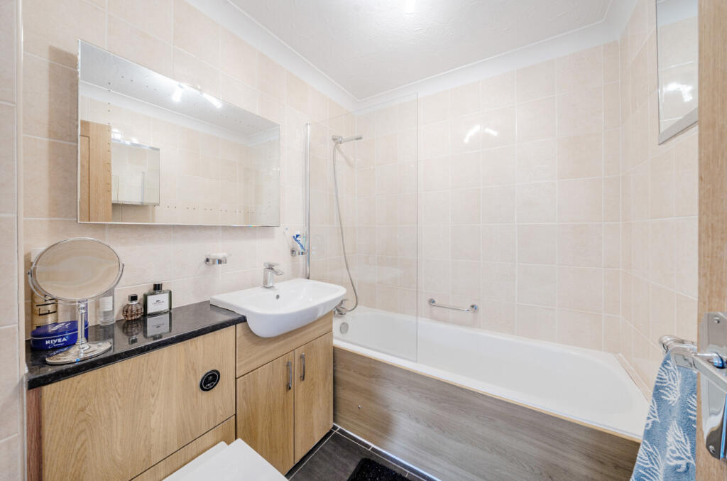 1316617-1-68626b2...