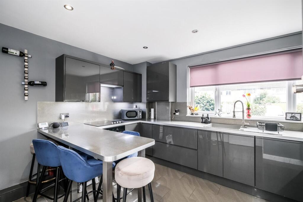 Field Close-20_web.jpg