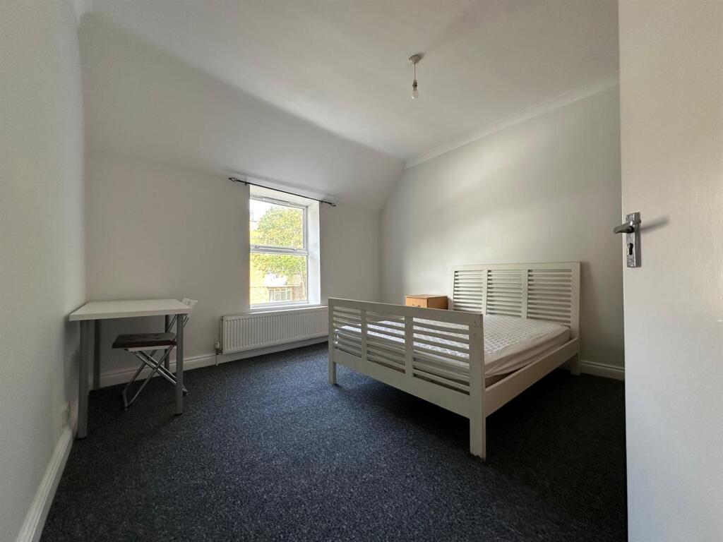 bed2.1.jpg