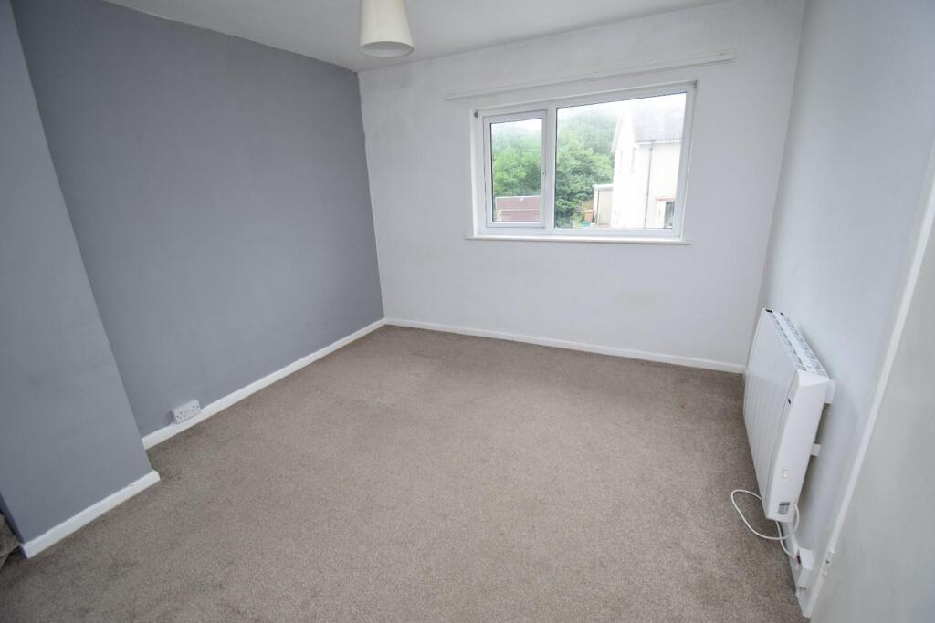 Bedroom 2.JPG