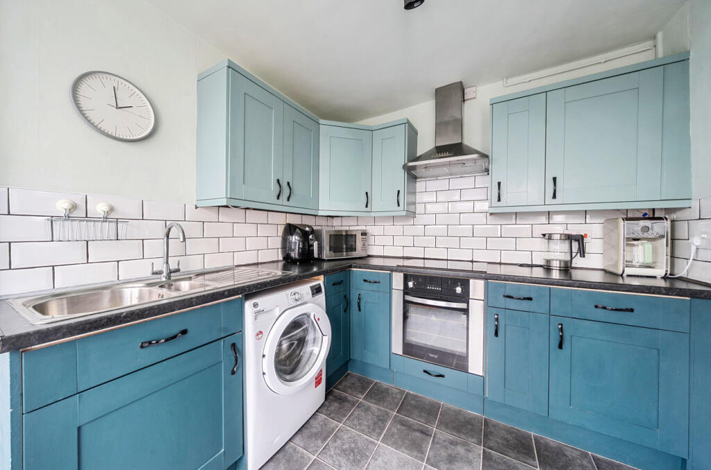 1369820-2-68efa8a...