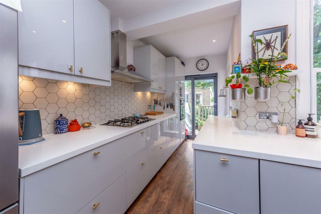 0037_116 Widdenham Road N7.jpg