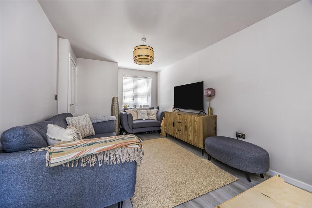 10 Taylor Close, Purbrook-PorticoMarketing-SoldBy-