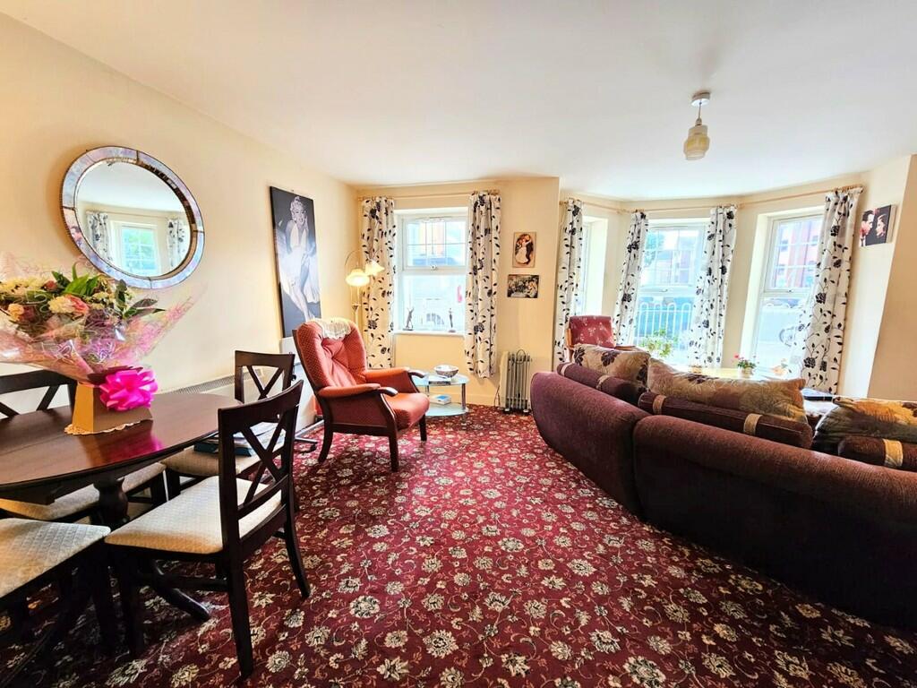 Lounge Diner