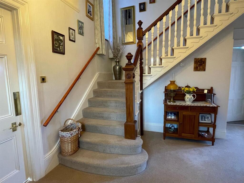 Stairs1.jpg