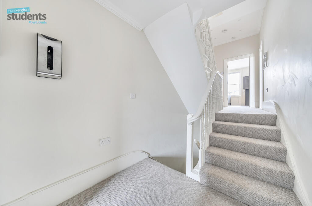 b4ff4750-ffba-45a...