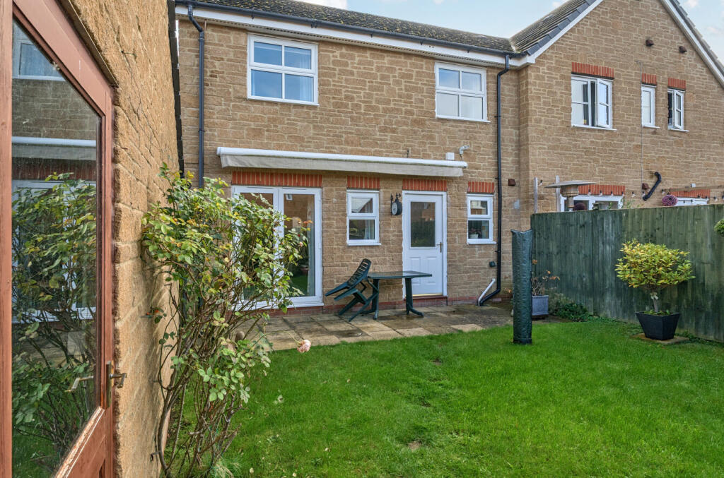 1372734-4-68fb8a0...