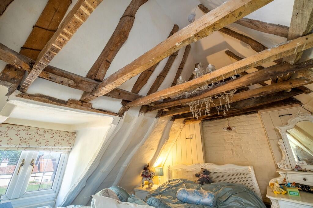 1440px-Wye Cottag...