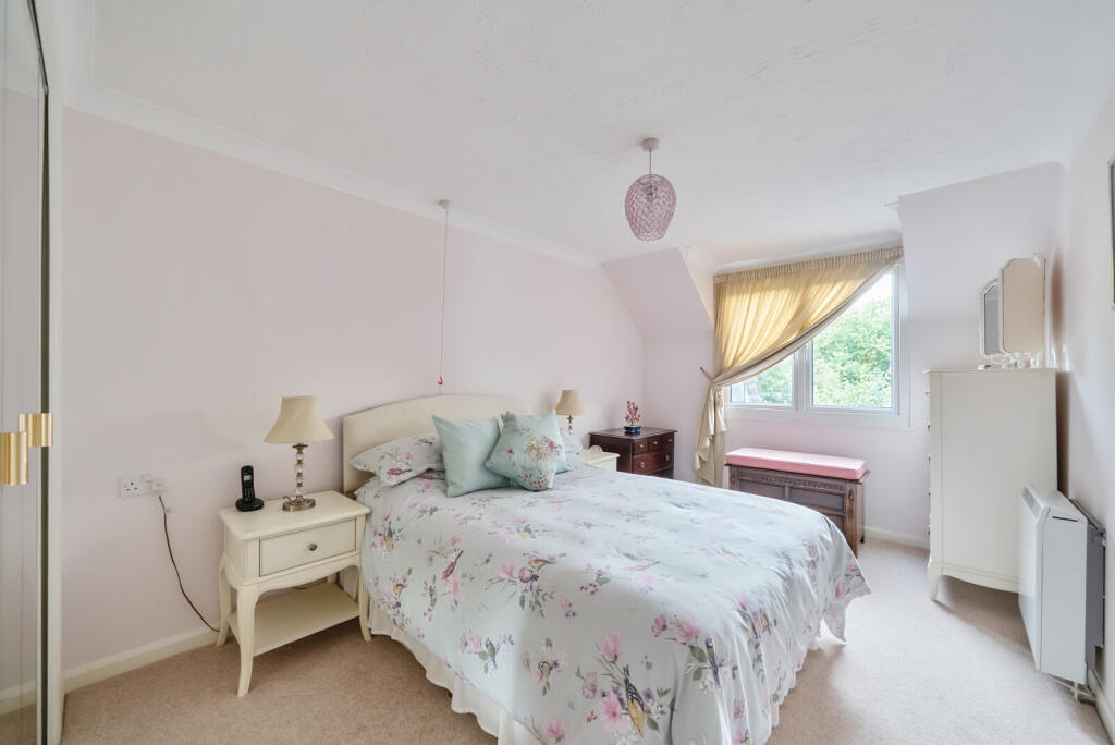 1327305-8-687937c...