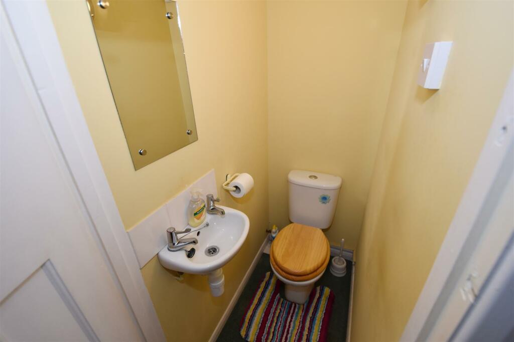 Downstairs WC.jpg