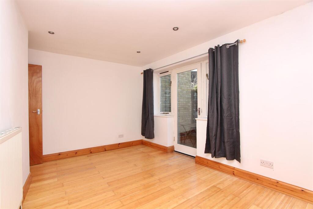 Listria Park, N16