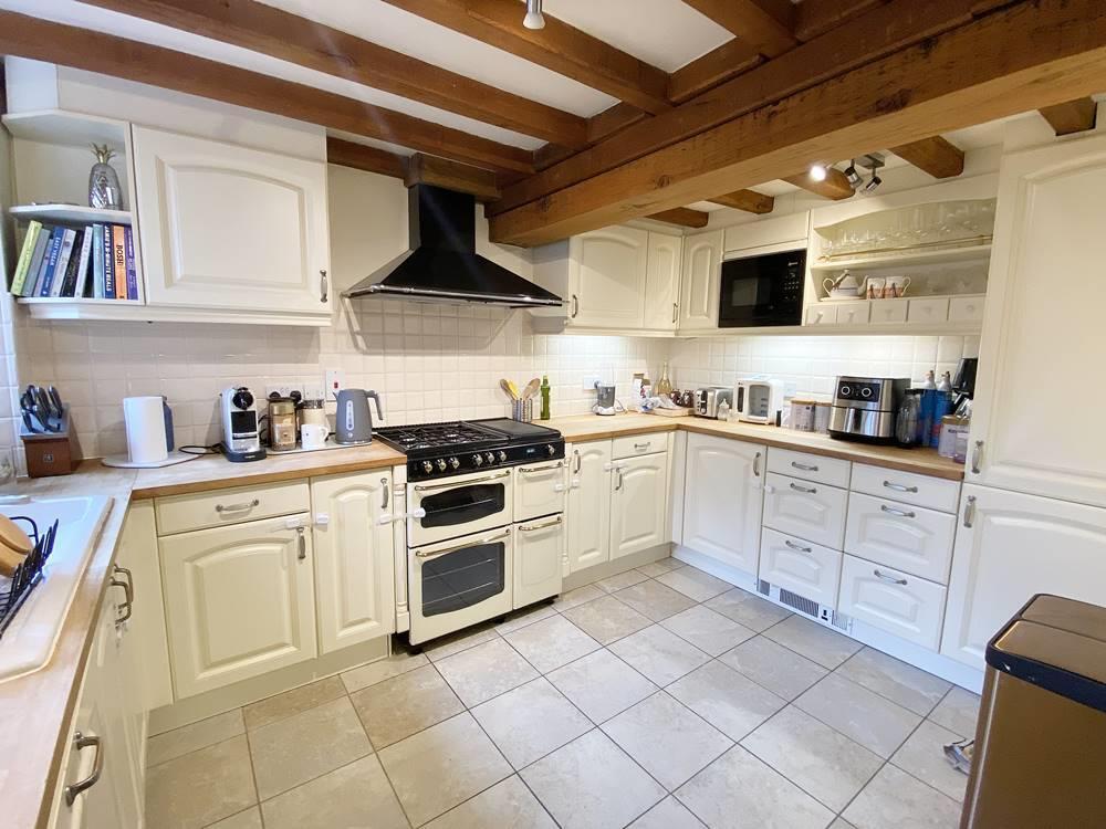 kitchen25.jpg