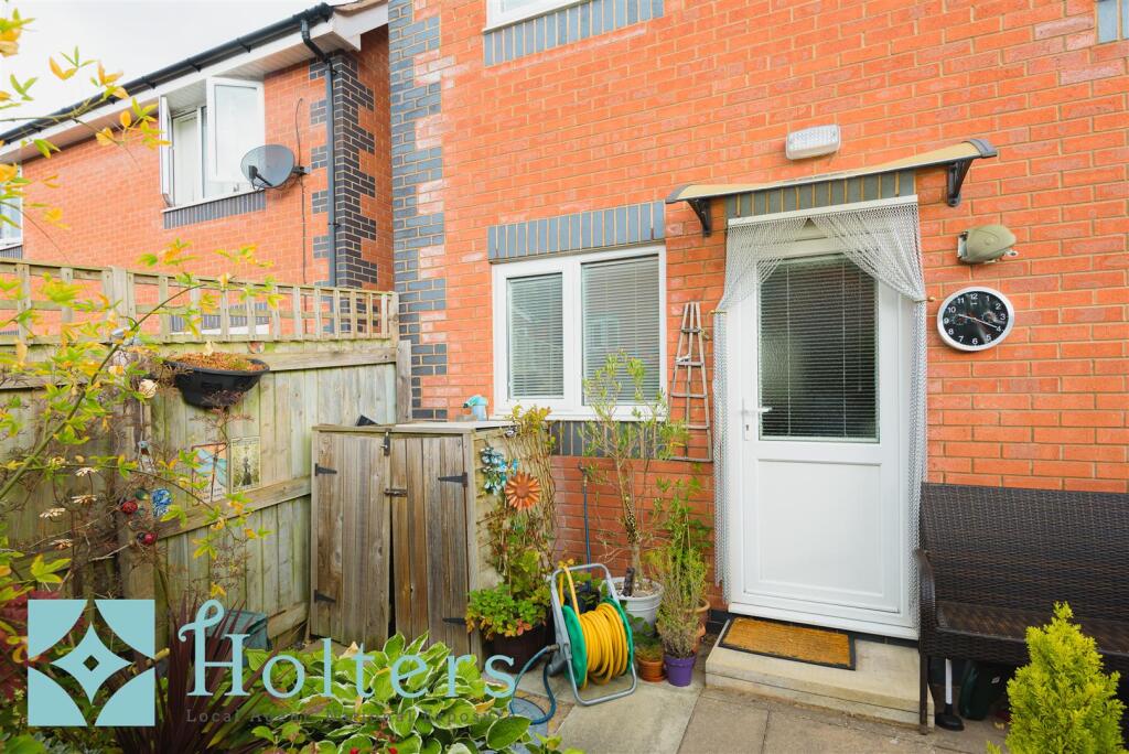 6 Canal Close, Newtown-26.jpg