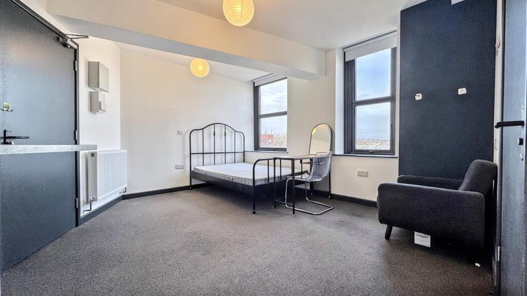 Vcr8hqeEQUCrNCz7UGav9w