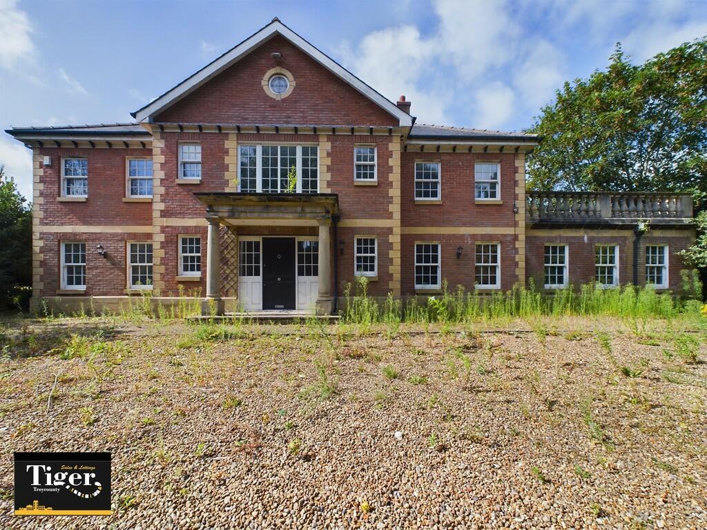 CAM02176G0-PR0329...