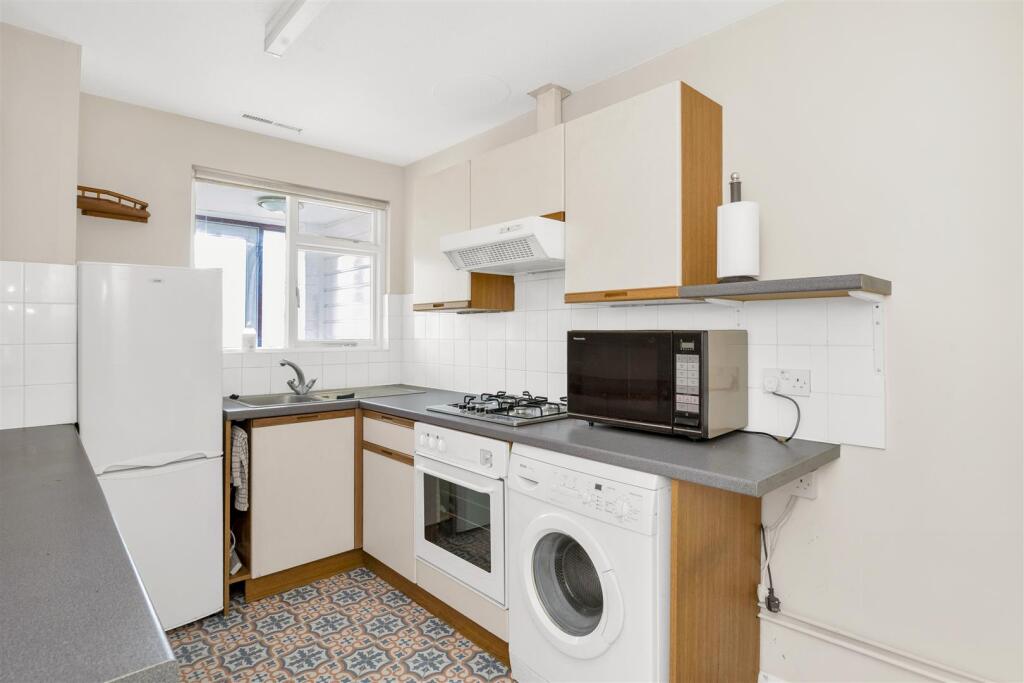 10-Stanton-Close02.jpg