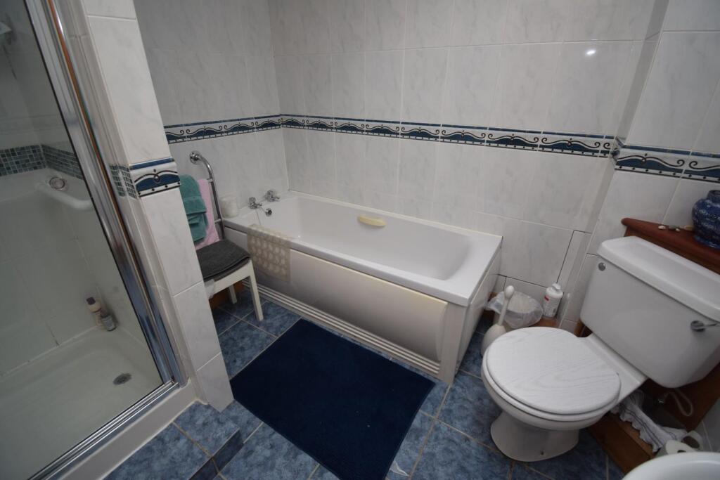 Bathroom.JPG