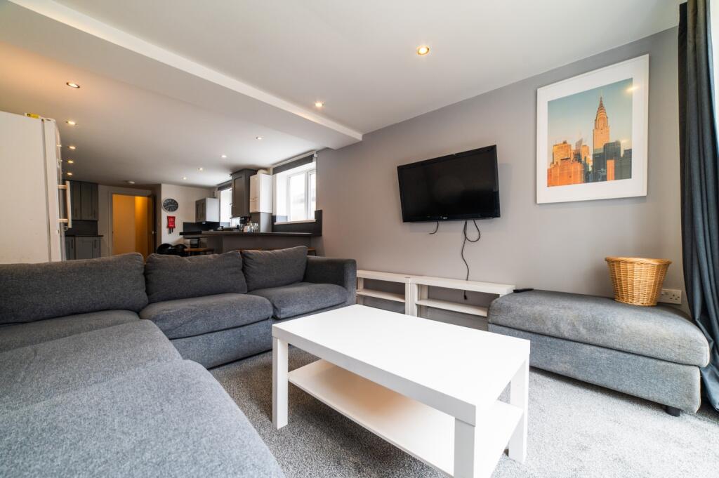 another student property from Award winning CPS HO