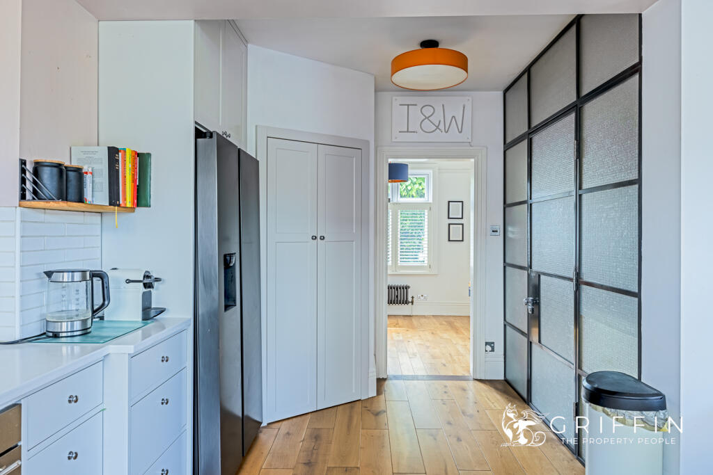 Kitchen &amp; Dining