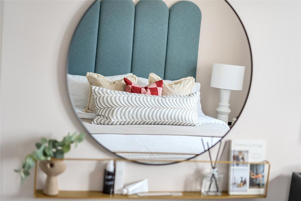 Show Home Ex
