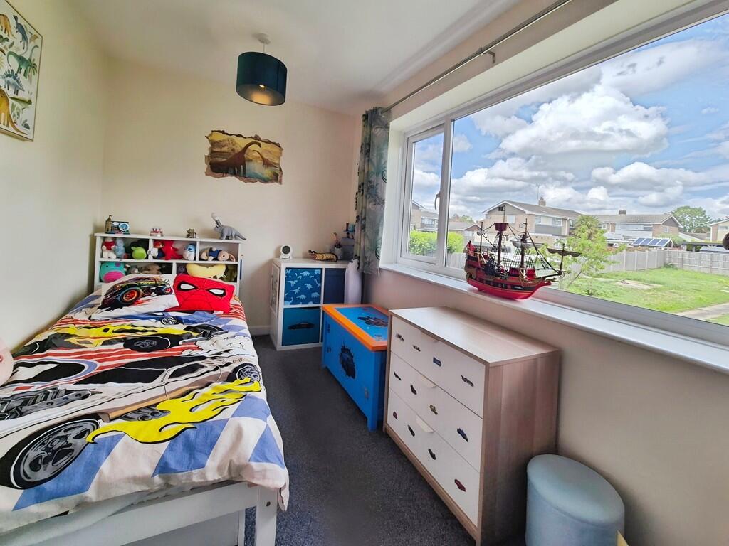 79c5b7cd-10000285...