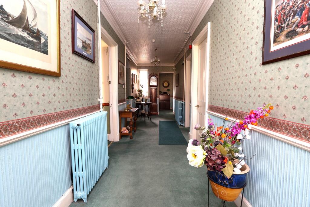 Principal Bedroom (downstairs)