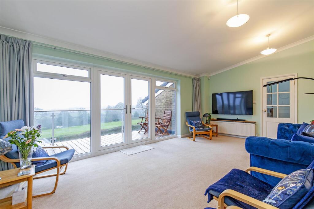 Reception Room-3.jpg