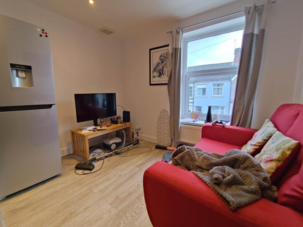 Kitchen living area 