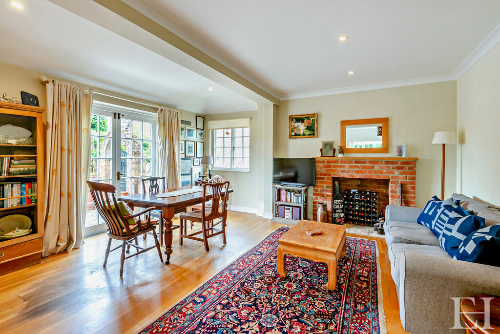 8608849-interiorW...