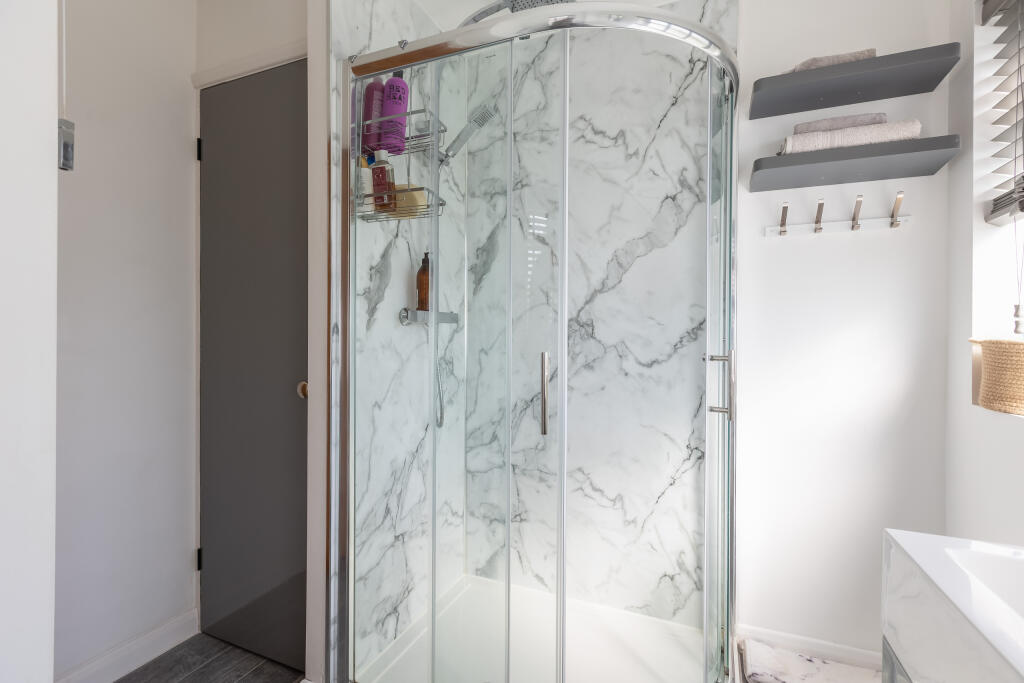 Cherry Tree House Shower Room-2