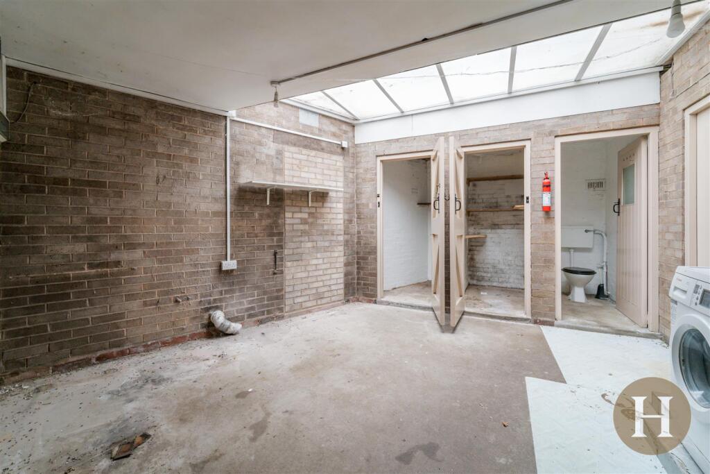 Hadleigh Estate Agents-38.jpg