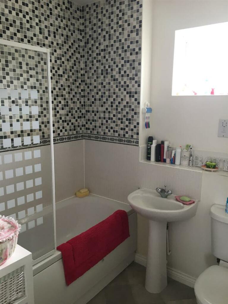Bathroom.JPG