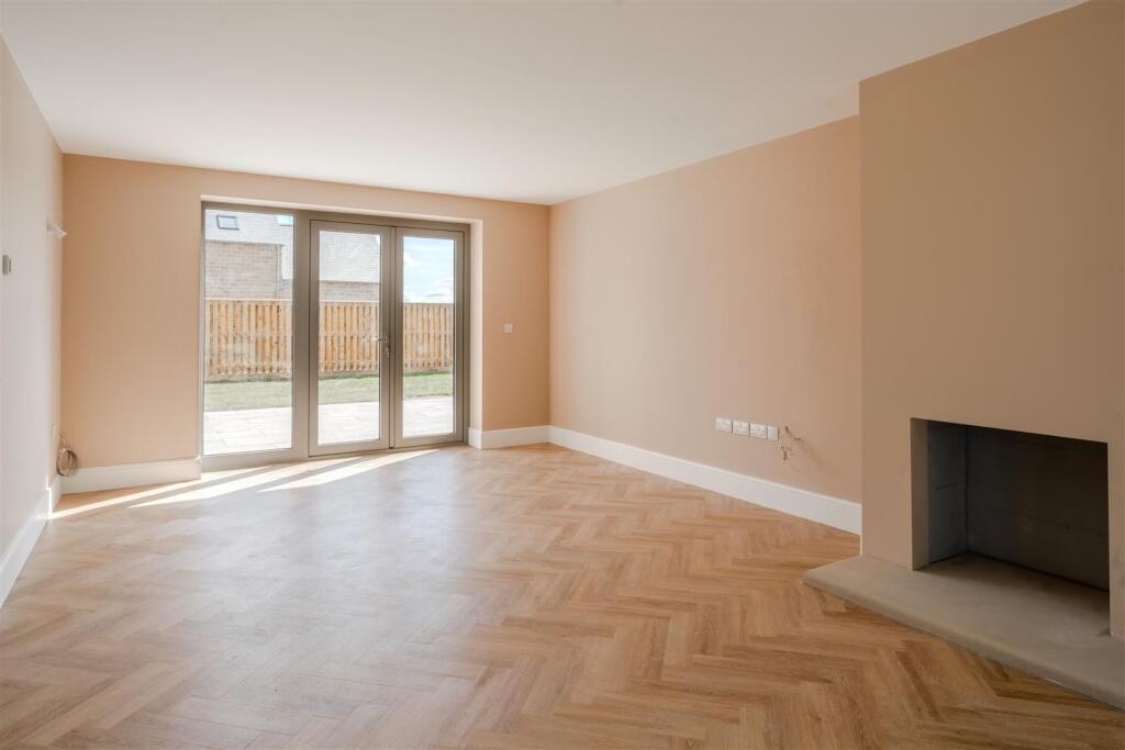 Living Room-3.jpg