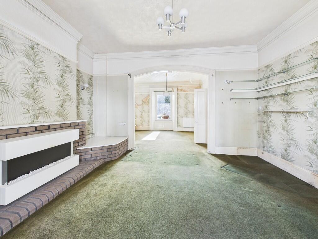 CAM03974G0-PR0215...