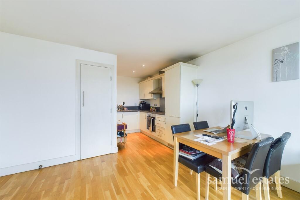 Living Room / Kitche