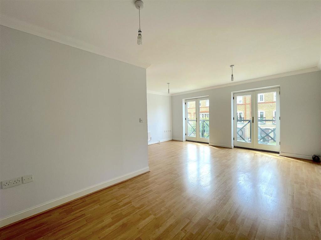 Living Room:Dining Room (4).jpeg
